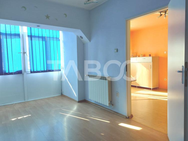 Apartament cu 2 camere nedecomandat, mobilat în Cisnădie