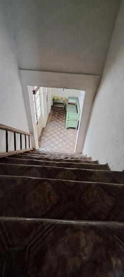 Casă cu 2 camere cu Teren 680 Mp în Războieni-Cetate