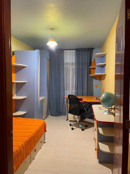 Apartament cu 3 camere decomandat în Cug
