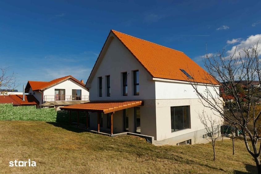 Casă cu 5 camere cu Teren 605 Mp în Ciurila