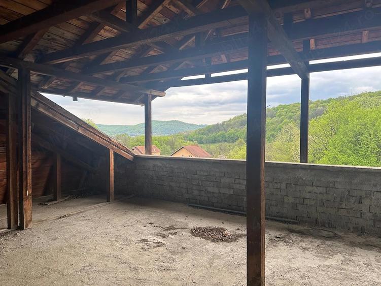 Spațiu comercial, de 900 mp, în Hotarele