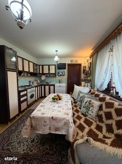 Casă cu 4 camere cu Teren 1141 Mp în Cașin
