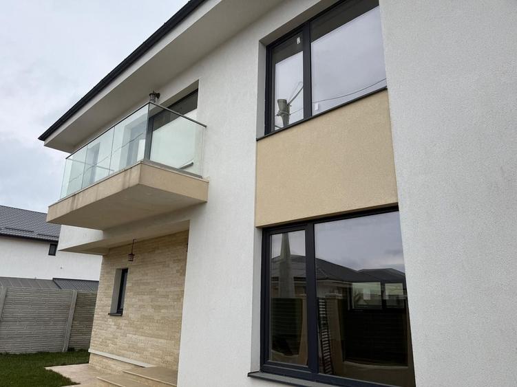 Vila  3 camere cu gradina Tunari - 1