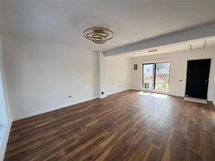Vila Individuala  - 4 camere - 3 bai-teren -320-600 M de STV - 26