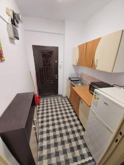 Romana -  ASE 320 euro/luna Piata Romana Tel.:0724661884 - 8