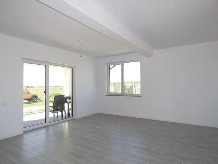 Casă cu 3 camere în Sânmartin