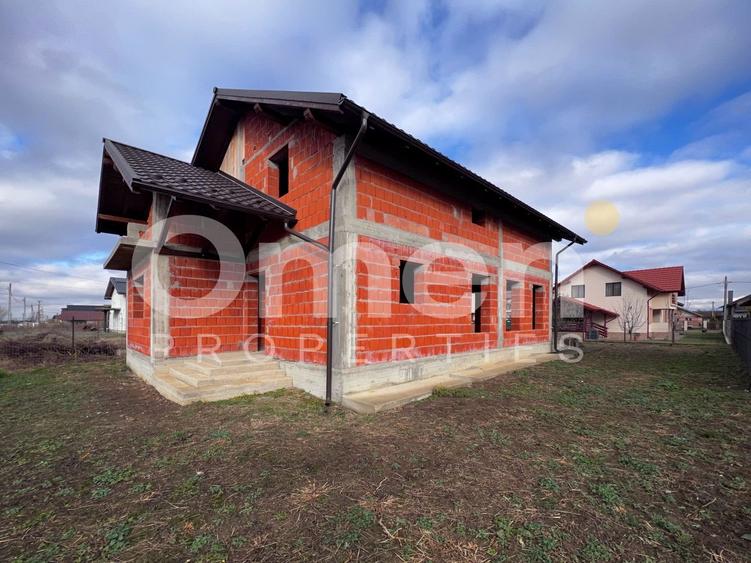 Casa P+M la rosu | 204 mp | 5 ari teren | compartimentare excelenta | Satulung. - 2