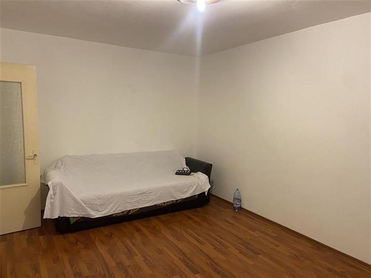 Apartament 2 camere , strada Bucegi - Policlinica nr 2 , 56 mp , balcon si logie - 1