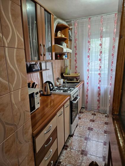 De vanzare Apartament 3 camere - 8