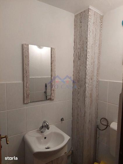 Apartament cu 3 camere decomandat în Cetate