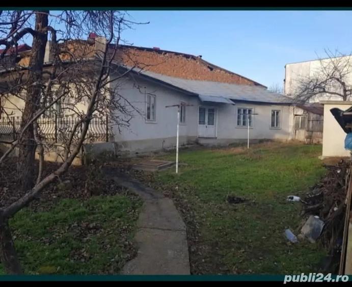 Teren + Casa Central in HU?I - 2