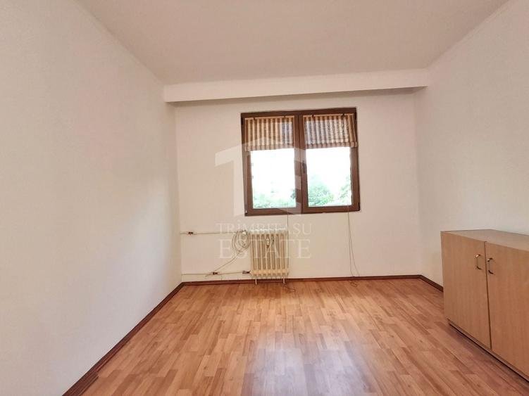 Apartament 3 camere decomandat | Locație excelentă | Bd. Chișinău 21 - 7