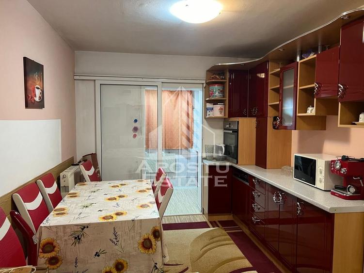 Apartament 2 camere, centrala propie, zona Soarelui - 1