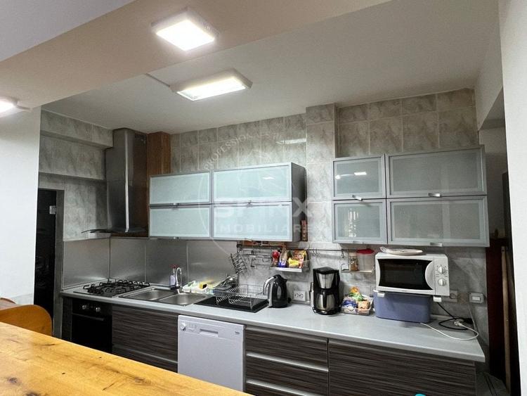 De vanzare vila 8 camere Sinaia - 4