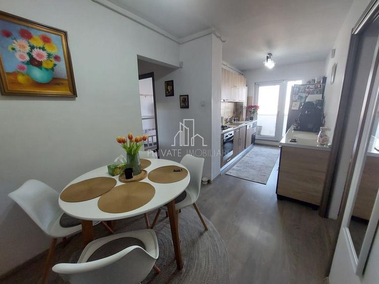 Apartament 3 Camere , De Vanzare, 22 Decembrie, 7 Noiembrie - 1