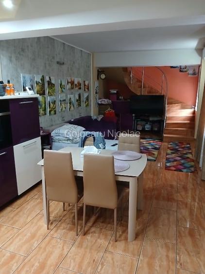 Casa parter+ etaj, zona complex unirii