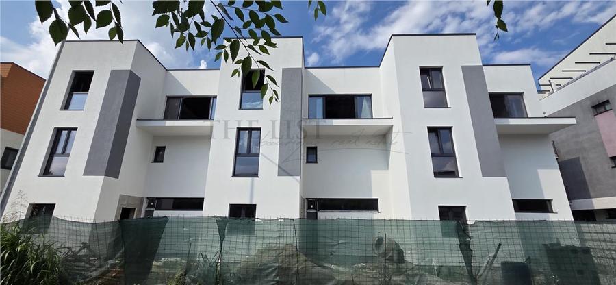 Casă cu 5 camere cu Teren 133 Mp în Exterior Nord