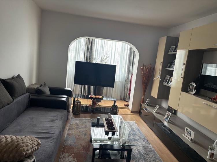 Vand apartament zona Pedagogic - 2