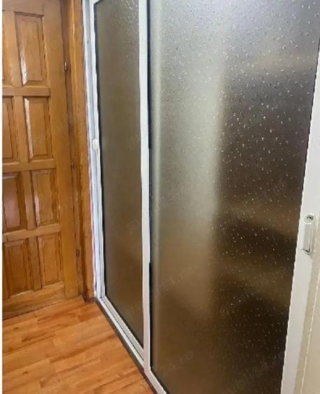 Garsoniera decomandata cu balcon zona Far - 5