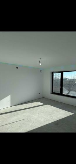 Vanzare casa 5 camere, in Stejnicu, la 3 km de Ploiesti - 1
