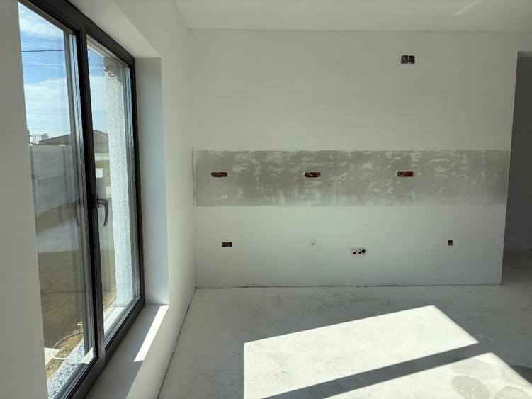 Casa noua parter cu PANOURI FOTOVOLTAICE, teren 553 mp - 5