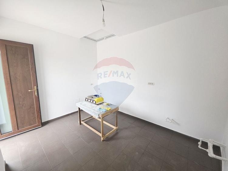 Casă cu livadă și teren generos – Girov - 24