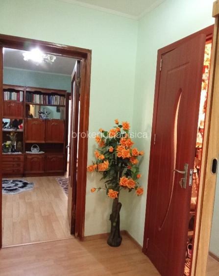 ?oseaua Berceni, Apartament 4 camere semidecomandat, 2 10 ?oseaua Berceni, Apartament 4 camere semidecomandat, 2 10