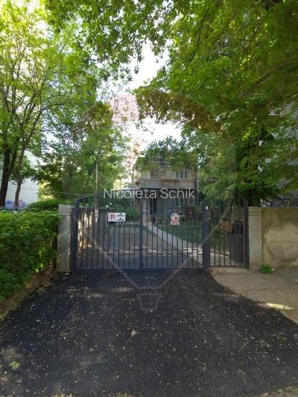 Casa / Vila cu 11 camere de vanzare in zona Iancului