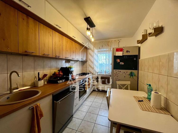 Apartament 3 camere,centrala proprie,boxa,zona Lipovei - 9