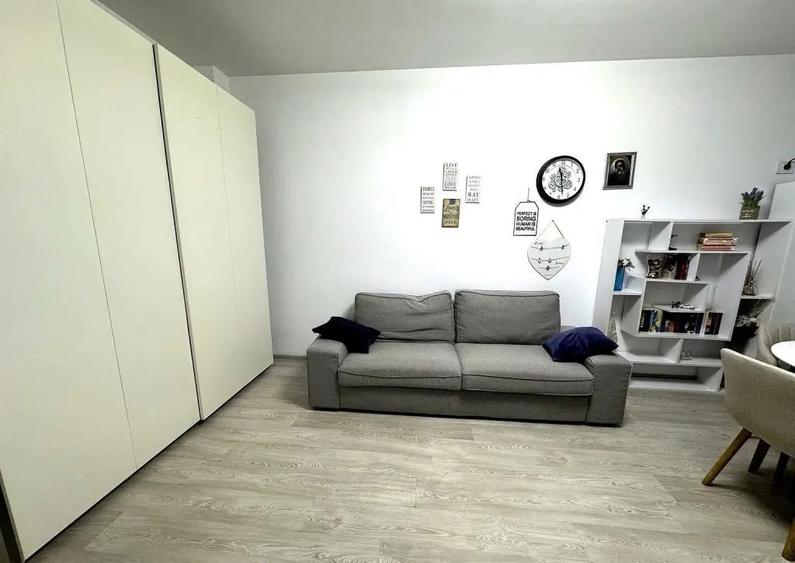 Tineretului carol frigului studio - 1