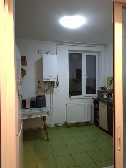3 camere Exercițiu / fondul vechi , Decomandat / centrala , Amplasament DEOSEBIT - 13