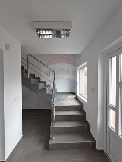 Spatiu industrial 160mp, curte 1400mp, birouri 105mp, de inchiriat - 5