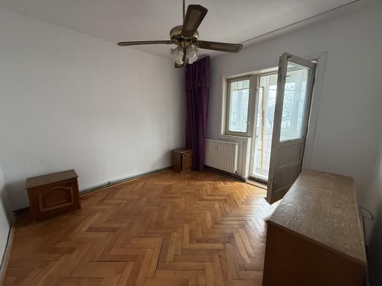 Apartament 3 camere, decomandat, etaj 1, ideal pentru investitie - Lipovei - 3