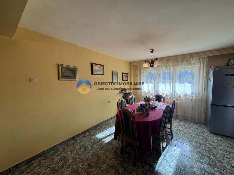 Vila + teren de vanzare cu priveliste panoramica – vis a vis de statuia Ursulet - 10