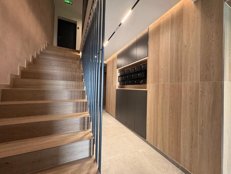 Apartament cui trei camere, regim vila, zona Tractorul - 11