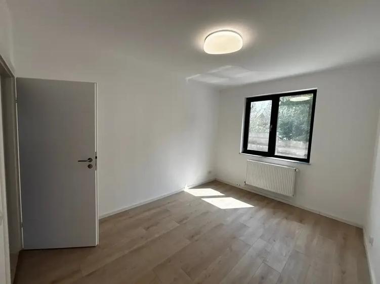 Apartament NOU 3 camere  - curte de 155 mp zona Crevedia Kaufland - 11