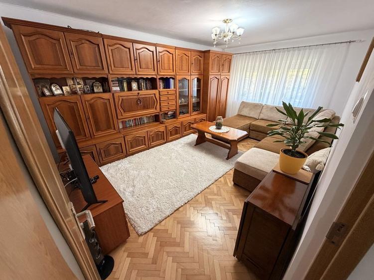 Apartament cu 3 camere in Obcini / 68 mp / - 2