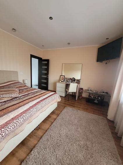 Localitatea Lumina - Central - Vila P+1 - constructie caramida - 742 mp teren - 11