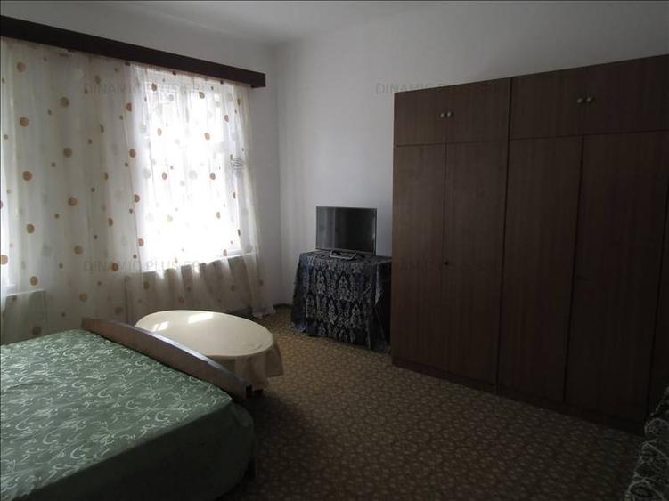 Camera de inchiriat unei studente - 1