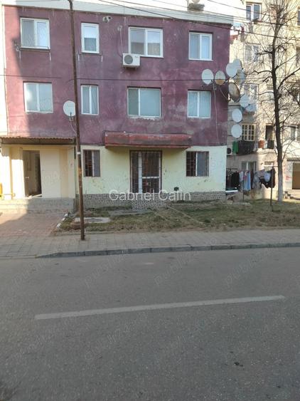 Vand apartament 2camere situat in Targoviste str Avram Iancu parter Vand apartament 2camere situat in Targoviste str Avram Iancu parter