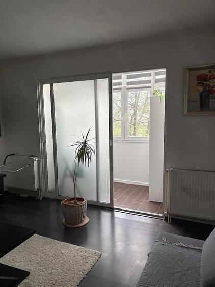 Inchiriez apartament cu doua camere - 1