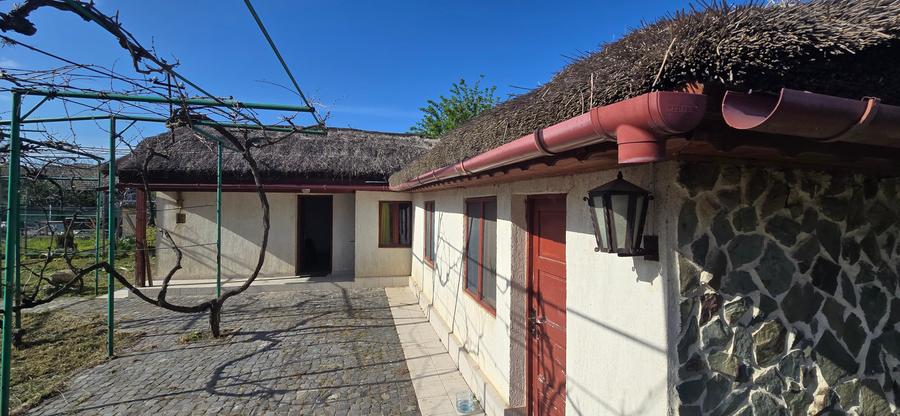 Exclusivitate-Vadu, zona centrala, casa 75mp, teren 1917 mp/31ml deschidere - 1