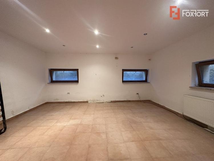 Casa individuala cu 10 camere si piscina, in Dumbravita - ID V5614 - 35