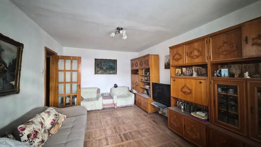 Cofetaria Silvian - ap 2 cam, et 8/10, (centrala gaze)/necesita renovare - 1