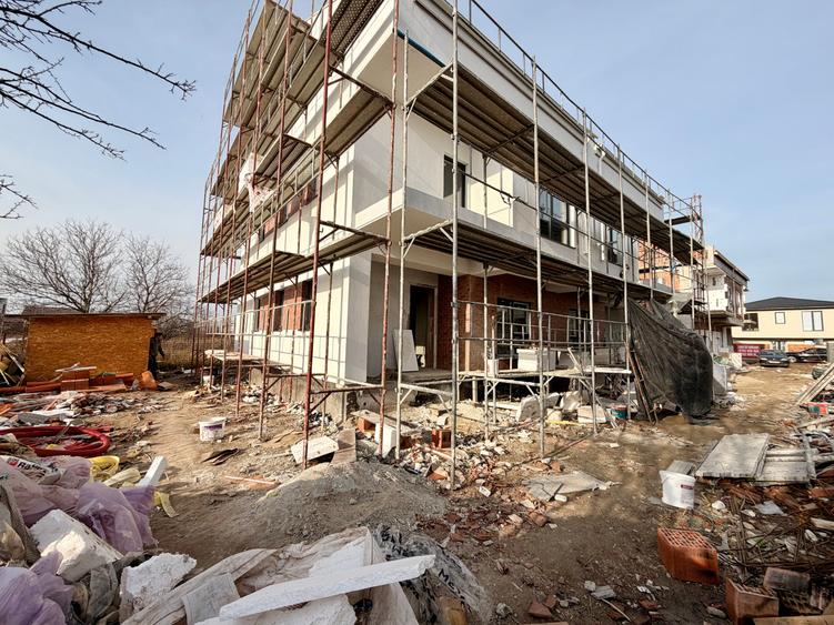 Casa noua P+1+M 6 cam. Util 164mp. Teren 250mp - 4