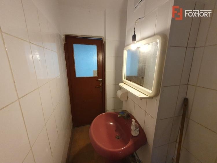 Spatiu comercial cu 2 camere de inchiriat - zona Piata Doina - 10