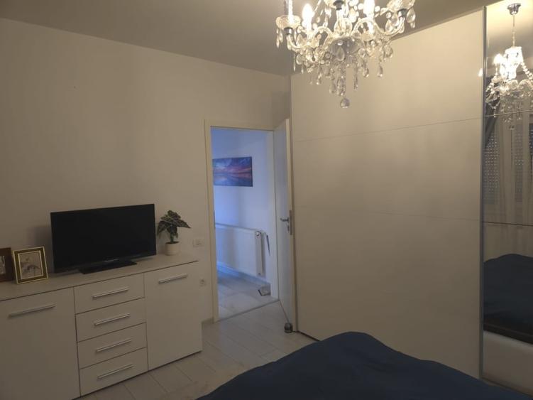 Inchiriez apartament 2 camere - 1