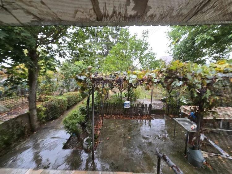 Casa ?i teren intravilan in suprafa?a de 1730 mp, Maracineni