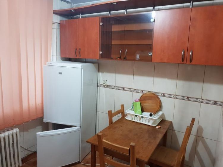 Inchiriez apartament 2 camere, super locatie Calea Victoriei - 10