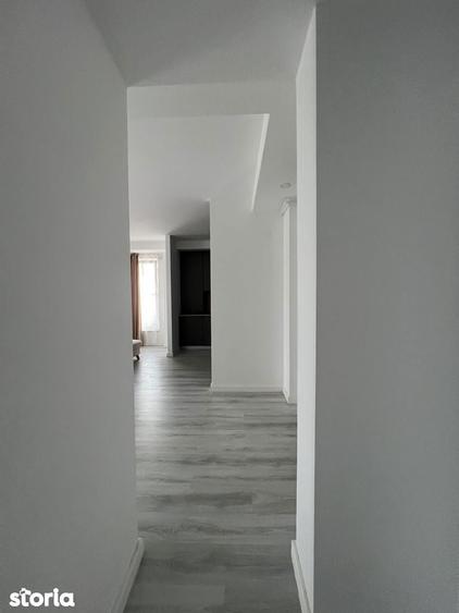 Apartament 4 camere , terasa generoasa - 7